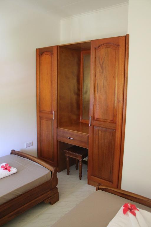 Central Self Catering Apartments Felicite Island Kamer foto