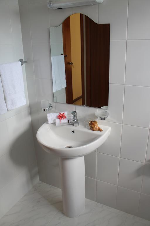Central Self Catering Apartments Felicite Island Kamer foto