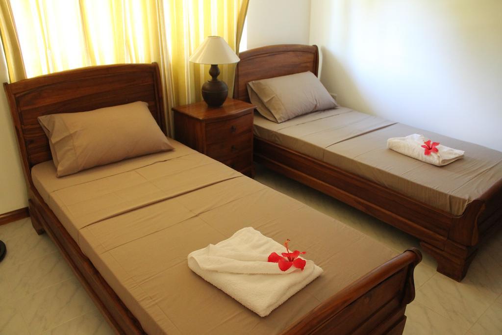Central Self Catering Apartments Felicite Island Kamer foto