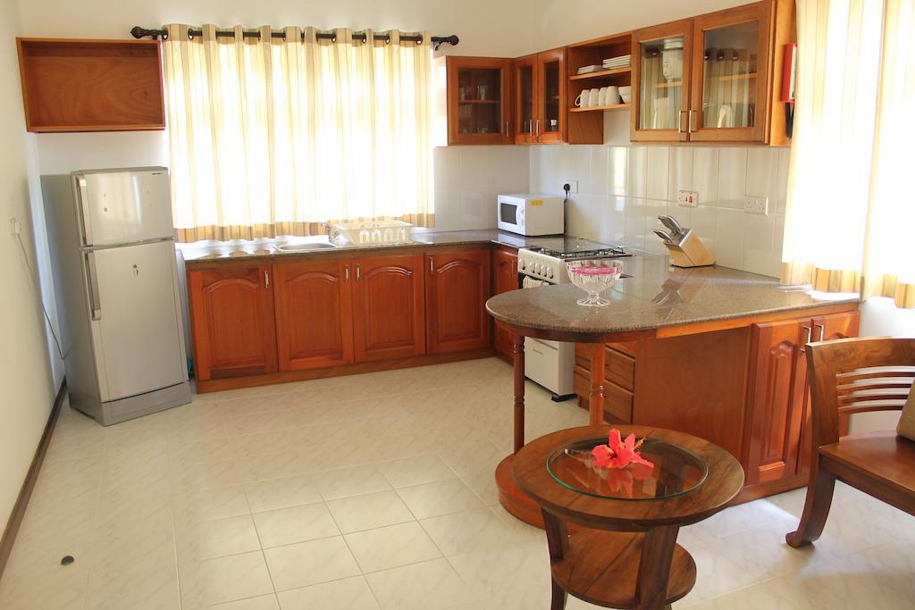 Central Self Catering Apartments Felicite Island Kamer foto