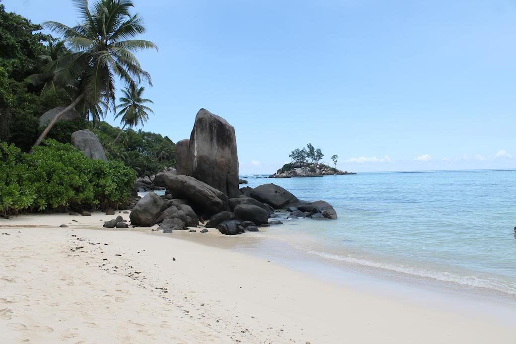 Central Self Catering Apartments Felicite Island Buitenkant foto